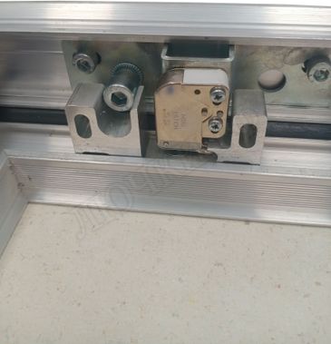 Люк под плитку Нажимной Мега Алюм 2.0, 2 створки Люк под плитку Нажимной Мега Алюм 2.0, 2 створки